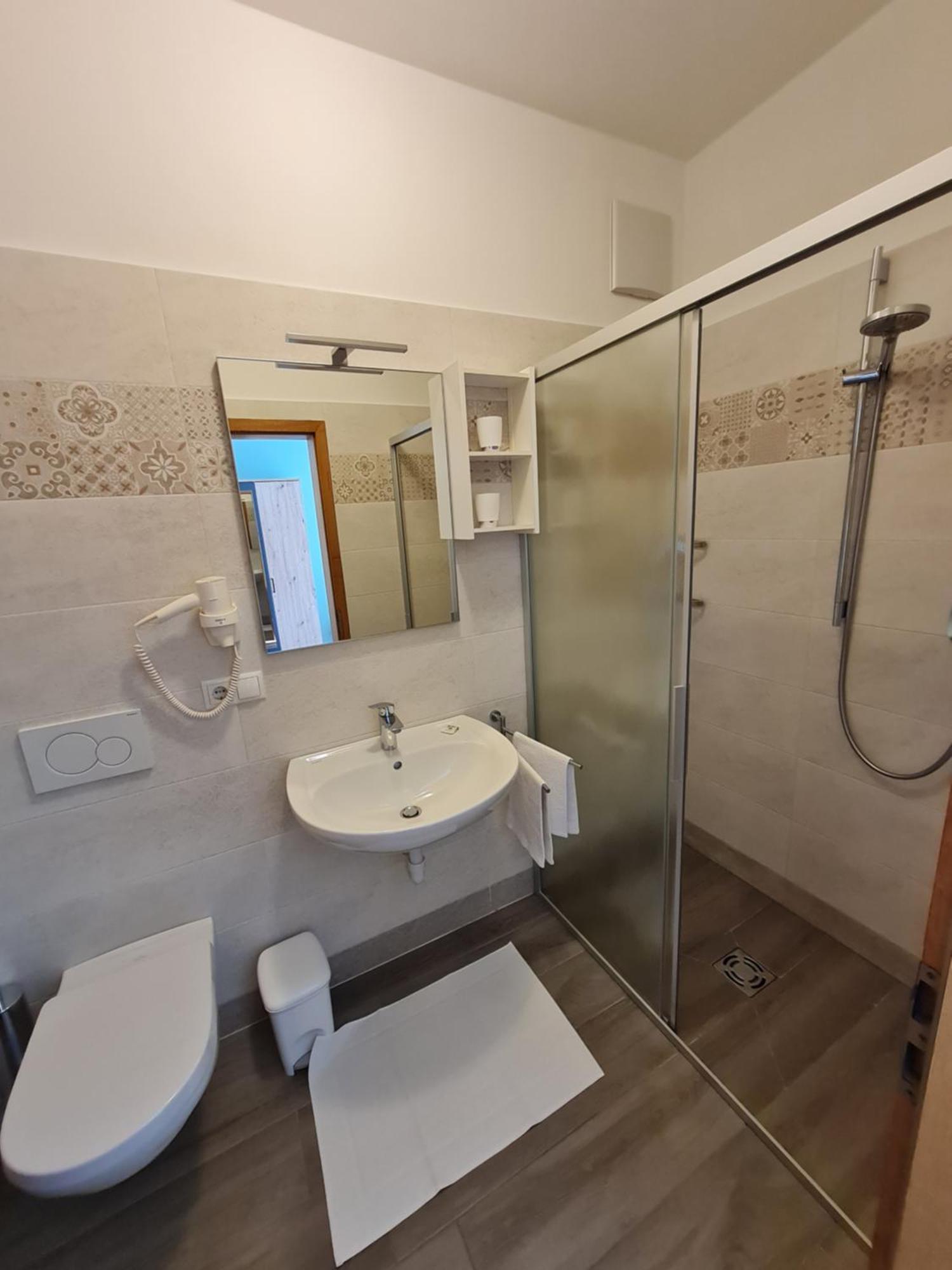 Double Room with Balcony,1629490659:JPEG